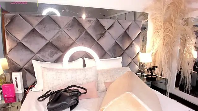 Snapshot of sofhiaa_adaams chatting on 14, 11, 2025 sofhiaa adaams online show from 14, 11, 2025