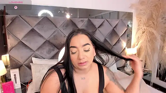 Snapshot of sofhiaa_adaams chatting on 18, 11, 2025 sofhiaa adaams online show from 18, 11, 2025