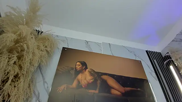 Snapshot of sofhiaa_adaams chatting on 2, 12, 2025 sofhiaa adaams online show from 2, 12, 2025