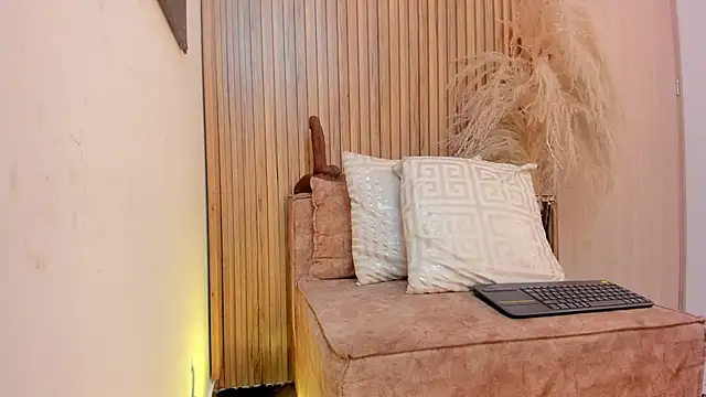 sofhiaa adaams online show from 3, 2, 2026