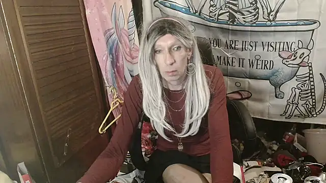 Ombeline1 online show from 4, 2, 2026