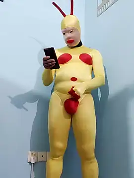 Snapshot of zentaishow chatting on 5, 1, 2025 zentaishow online show from 5, 1, 2025