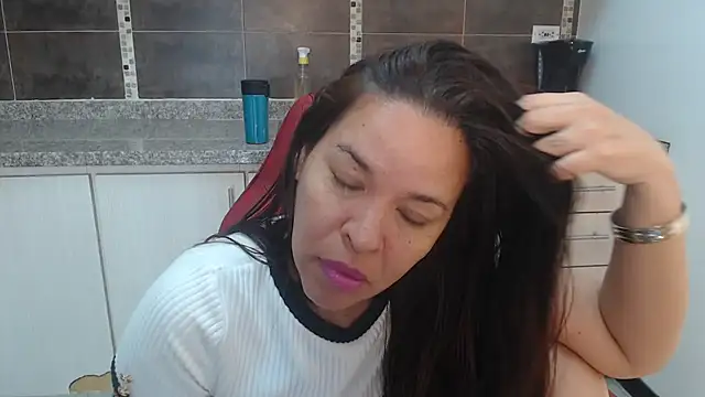 Snapshot of Lizeth_Bels chatting on 18, 7, 2026 Lizeth Bels online show from 18, 7, 2026