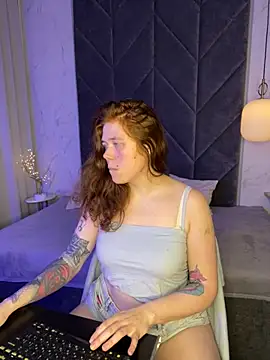 SophiePure online show from 24, 10, 2025