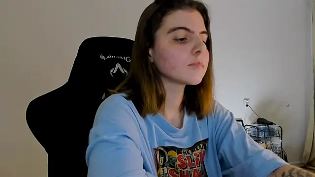 Snapshot of emmamurrr chatting on 6, 12, 2024 emmamurrr online show from 6, 12, 2024