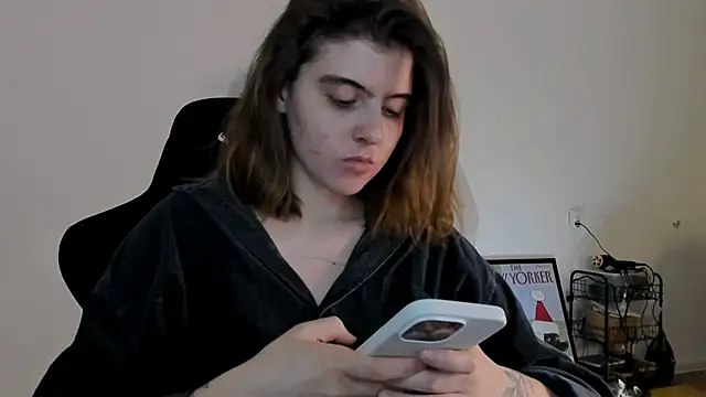 Snapshot of emmamurrr chatting on 21, 12, 2024 emmamurrr online show from 21, 12, 2024