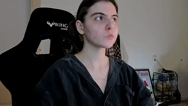 Snapshot of emmamurrr chatting on 22, 12, 2024 emmamurrr online show from 22, 12, 2024