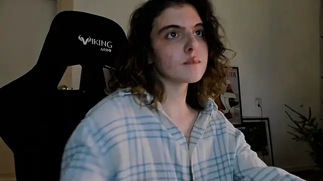 Snapshot of emmamurrr chatting on 25, 12, 2024 emmamurrr online show from 25, 12, 2024