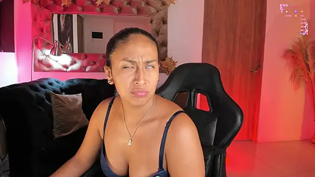 Snapshot of AmelyaMann chatting on 30, 4, 2026 AmelyaMann online show from 30, 4, 2026