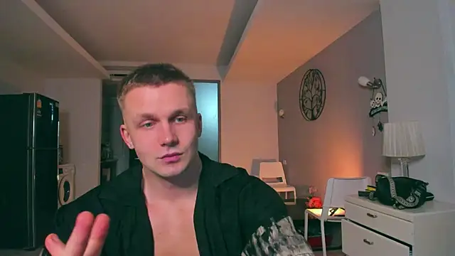 Snapshot of Samuel_Andrew chatting on 29, 10, 2025 Samuel Andrew online show from 29, 10, 2025