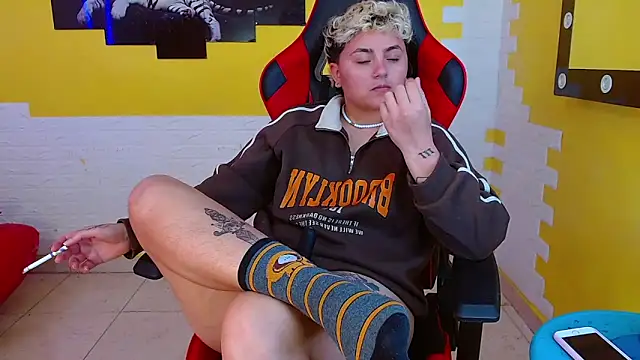 isabeautyx19 online show from 13, 3, 2025