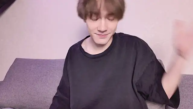 Snapshot of callmenineoneseven chatting on 18, 10, 2025 callmenineoneseven online show from 18, 10, 2025