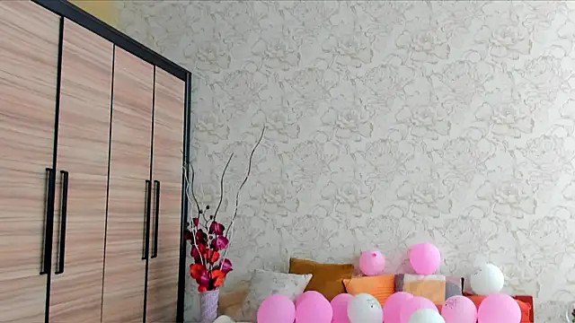 JulisSweet online show from 20, 2, 2025