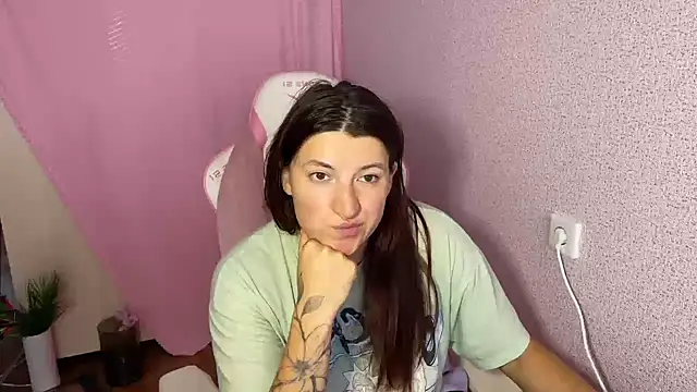 Katrin  kiss online show from 24, 10, 2025