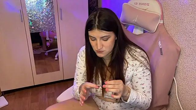 Katrin  kiss online show from 3, 2, 2026