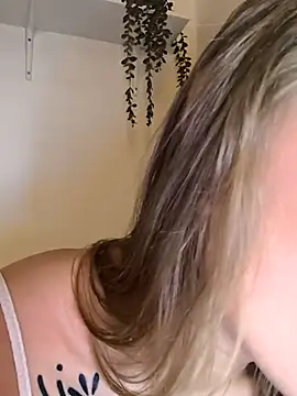 Goldloeckchen159 online show from 1, 10, 2025