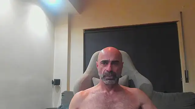 Snapshot of Bicopflirt chatting on 21, 4, 2026 Bicopflirt online show from 21, 4, 2026