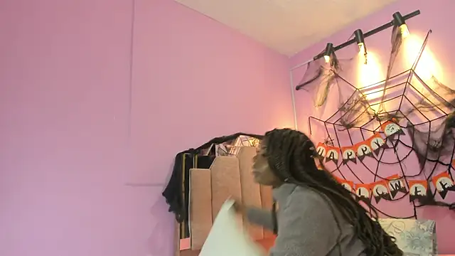 LoveQueen2 online show from 1, 11, 2025