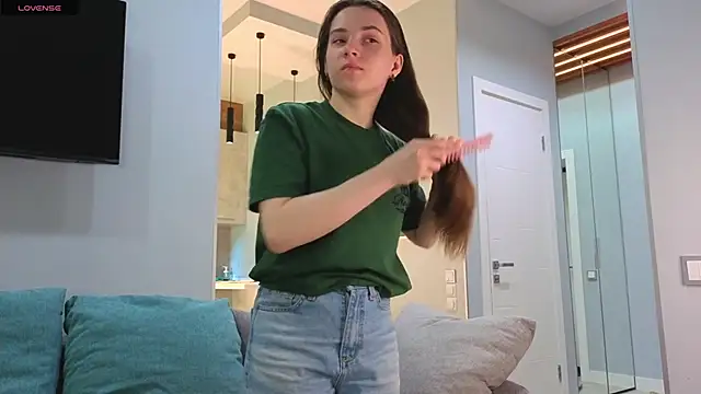 DonnaBurkee online show from 30, 9, 2025