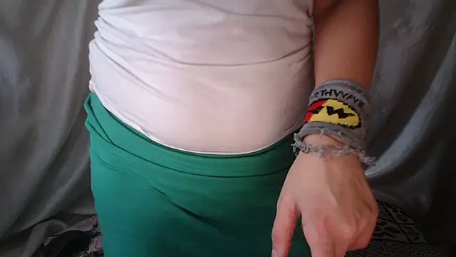 Burberrry  online show from 13, 10, 2025