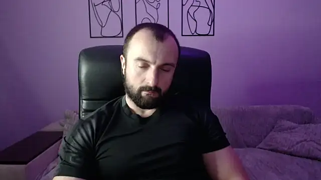 Snapshot of brindlefly6969 chatting on 24, 11, 2025 brindlefly6969 online show from 24, 11, 2025