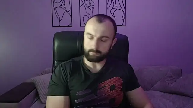 Snapshot of brindlefly6969 chatting on 17, 12, 2025 brindlefly6969 online show from 17, 12, 2025