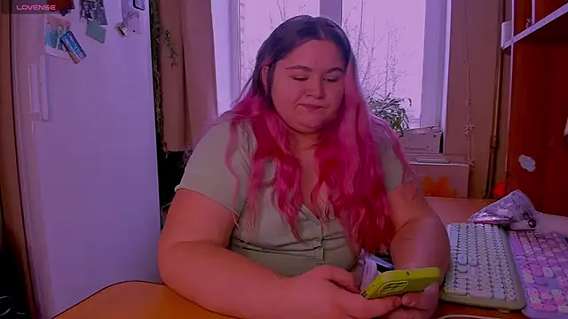 Snapshot of Freakcute_ chatting on 23, 12, 2024 Freakcute  online show from 23, 12, 2024