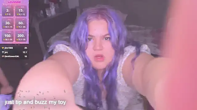 Snapshot of Freakcute_ chatting on 20, 10, 2025 Freakcute  online show from 20, 10, 2025