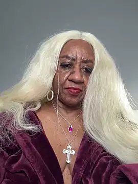 BreanaDivine online show from 18, 2, 2025