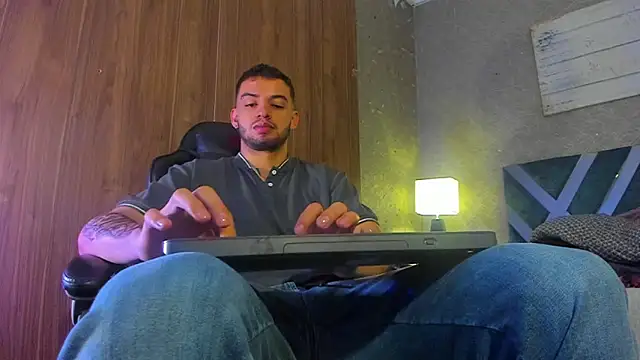 Michael magno online show from 29, 12, 2024