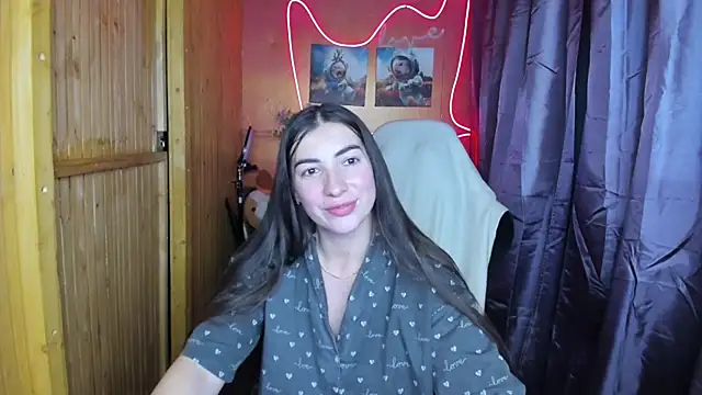 Snapshot of Fiery_Brunette_ chatting on 24, 12, 2024 Fiery Brunette online show from 24, 12, 2024