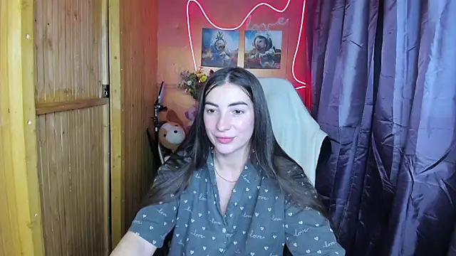 Snapshot of Fiery_Brunette_ chatting on 25, 12, 2024 Fiery Brunette online show from 25, 12, 2024