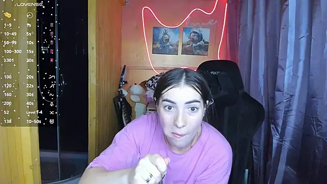 Snapshot of Fiery_Brunette_ chatting on 6, 3, 2025 Fiery Brunette online show from 6, 3, 2025