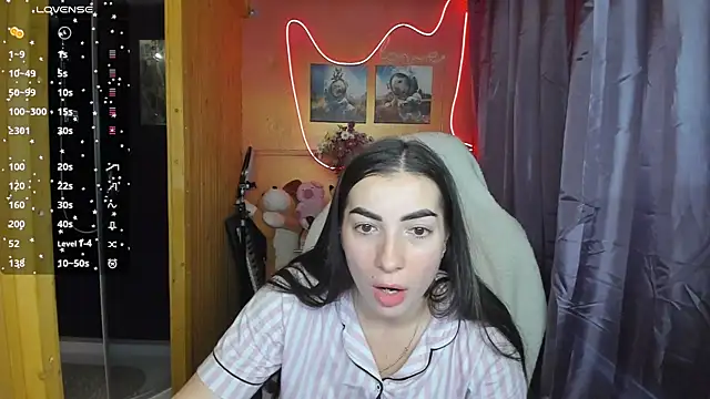 Snapshot of Fiery_Brunette_ chatting on 20, 3, 2025 Fiery Brunette online show from 20, 3, 2025