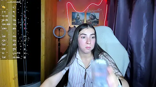 Snapshot of Fiery_Brunette_ chatting on 15, 9, 2025 Fiery Brunette online show from 15, 9, 2025