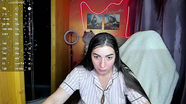 Snapshot of Fiery_Brunette_ chatting on 6, 10, 2025 Fiery Brunette online show from 6, 10, 2025