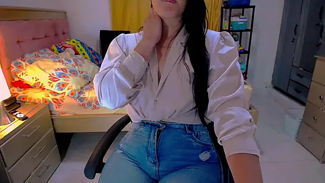 BitterMomXxx online show from 12, 4, 2026