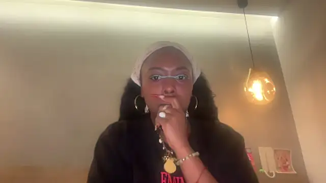 Snapshot of ChocolateCakeQueen chatting on 1, 5, 2026 ChocolateCakeQueen online show from 1, 5, 2026