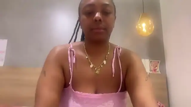 Snapshot of ChocolateCakeQueen chatting on 18, 5, 2026 ChocolateCakeQueen online show from 18, 5, 2026