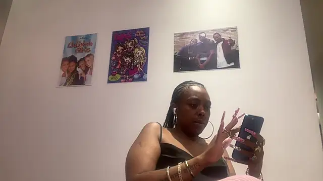 Snapshot of ChocolateCakeQueen chatting on 23, 5, 2026 ChocolateCakeQueen online show from 23, 5, 2026