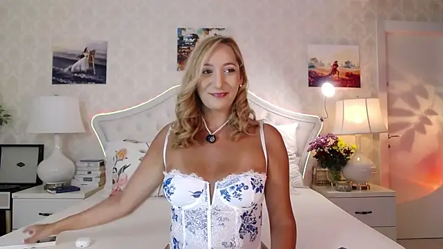 Snapshot of IreneHope chatting on 27, 7, 2026 IreneHope online show from 27, 7, 2026
