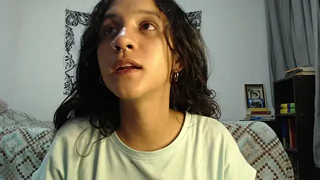 Snapshot of AlinaWoolf_ chatting on 19, 12, 2024 AlinaWoolf online show from 19, 12, 2024