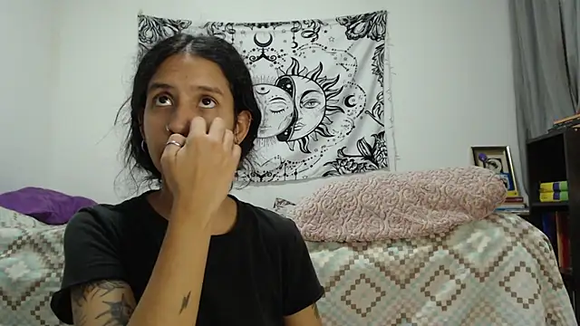 Snapshot of AlinaWoolf_ chatting on 27, 12, 2024 AlinaWoolf online show from 27, 12, 2024