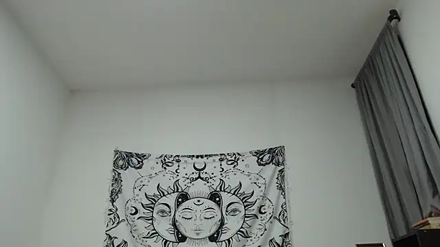 Snapshot of AlinaWoolf_ chatting on 24, 1, 2025 AlinaWoolf online show from 24, 1, 2025