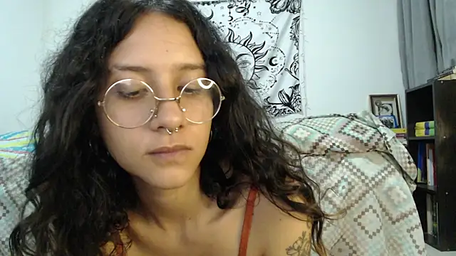 Snapshot of AlinaWoolf_ chatting on 8, 3, 2025 AlinaWoolf online show from 8, 3, 2025