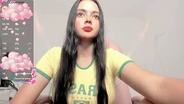 Snapshot of Sarah_angell chatting on 1, 7, 2026 Sarah angell online show from 1, 7, 2026
