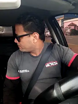 Snapshot of hecwil8 chatting on 28, 10, 2025 hecwil8 online show from 28, 10, 2025