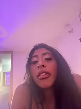Snapshot of canela_10 chatting on 21, 10, 2025 canela 10 online show from 21, 10, 2025