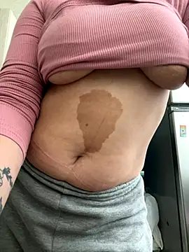 Snapshot of Angel__lika chatting on 31, 10, 2025 Angel lika online show from 31, 10, 2025