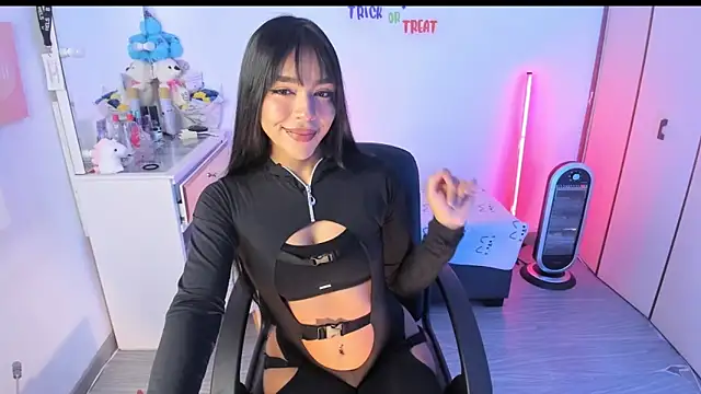 Snapshot of Michelle_se chatting on 2, 11, 2025 Michelle se online show from 2, 11, 2025